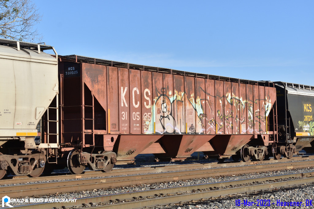 PRN2023030342_499 Kansas City Southern KCS 310525 Hopper Car 60' 1" LO C113 3 Bay Covered Ribbed 4750cf